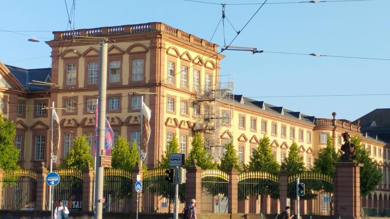 Zentrum Stadthaus Zimmer 3 *